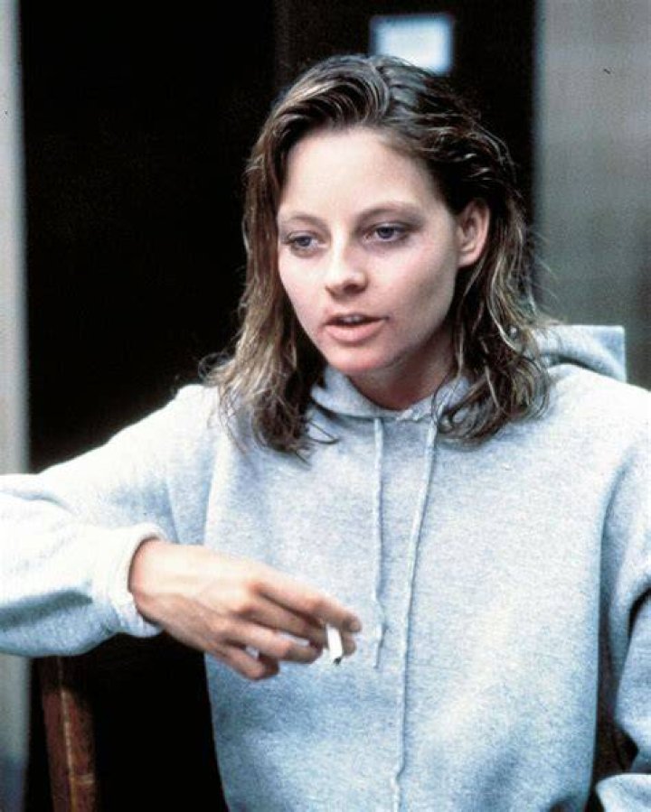 11+ Jodie Foster Smoking Pics