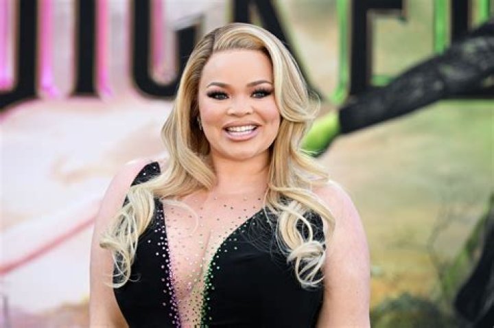 About Trisha Paytas' husband Moses Hacmon Net Worth, Ex, Wiki