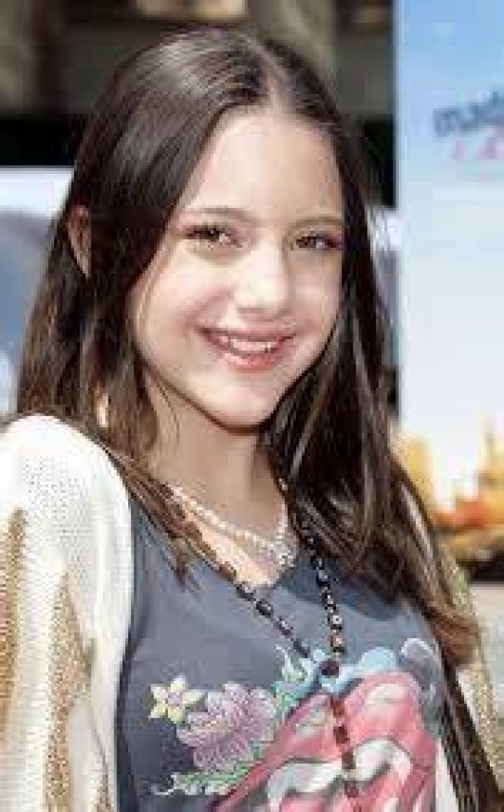 Alexa Nikolas (Walking Dead) Wiki Bio, brother, husband Milosh, deaf family