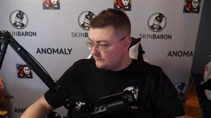 Anomaly face reveal by mistake on twitch 24h stream(2021) YouTube