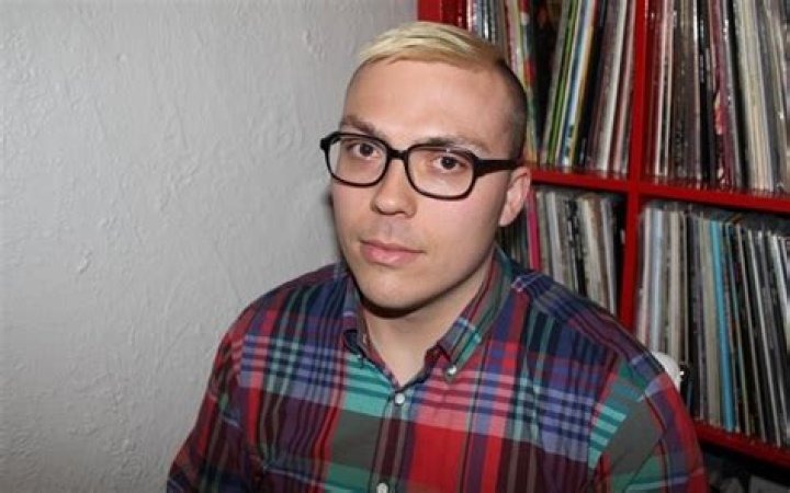 Anthony Fantano Net Worth & YouTube Earnings + Bio!🥇(2022)