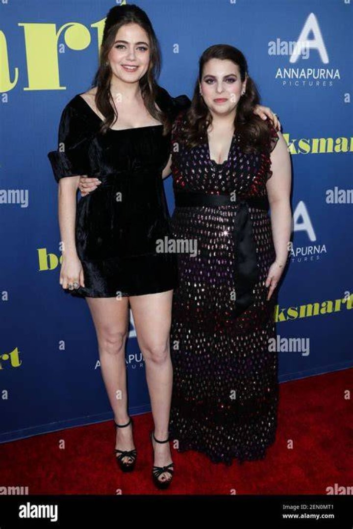 Booksmart Beanie Feldstein, Molly Gordon & Noah Galvin Talk New Movie