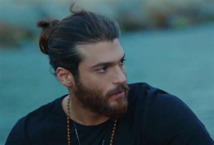 Can Yaman in Erkenci Kus Turkish Actors and Actresses Photo (41912543