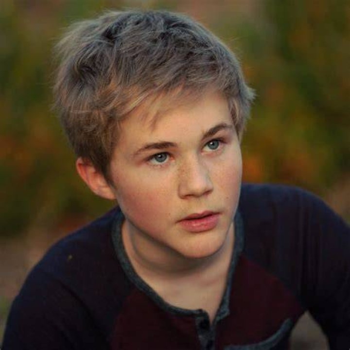 Casey Simpson Age Height Weight wiki Networth and More