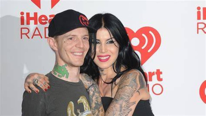 Deadmau5 Proposes to Kat Von D on Twitter, Kat Von D Accepts on Twitter