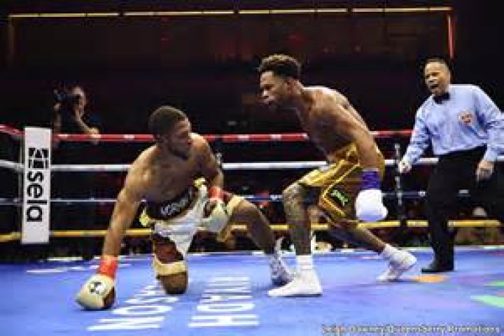 Devin Haney Hoyt Comer