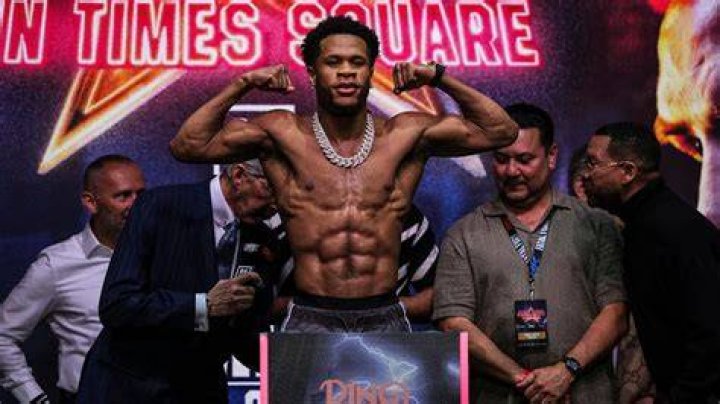 Devin Haney wins close decision over Vasiliy Lomachenko to retain