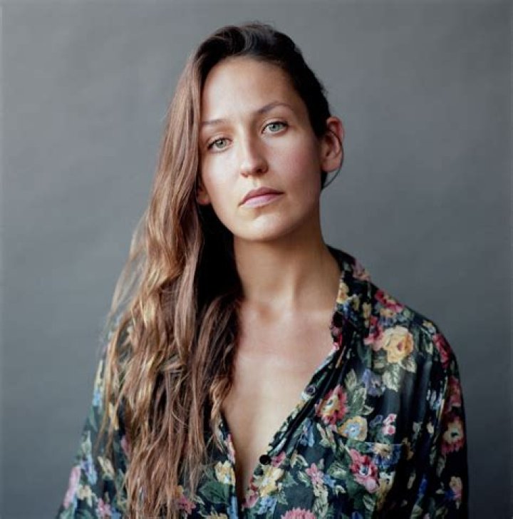 Domino Kirke Musician, Mother, Doula, Lover Sakara Life