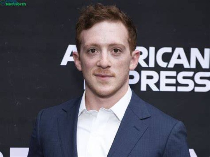 Ethan Slater Net Worth 2023 Height Wife Age Movies TV Shows