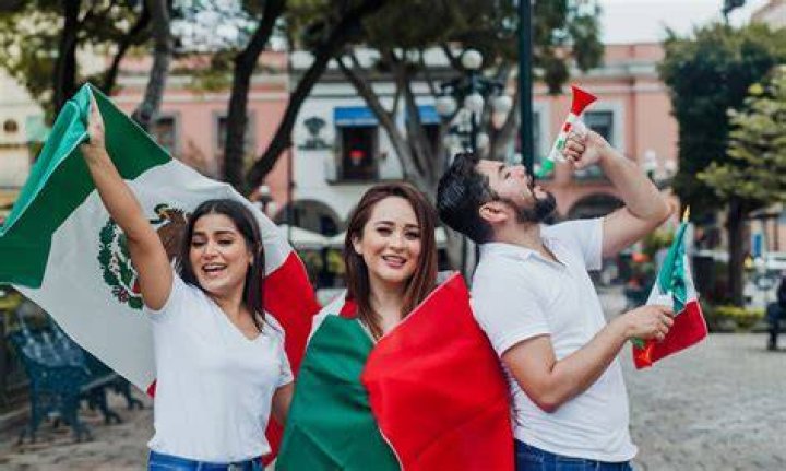 FESTEJANDO EL DIA DE LA RAZA ! Tickets Boletos at Bandoleros Phoenix