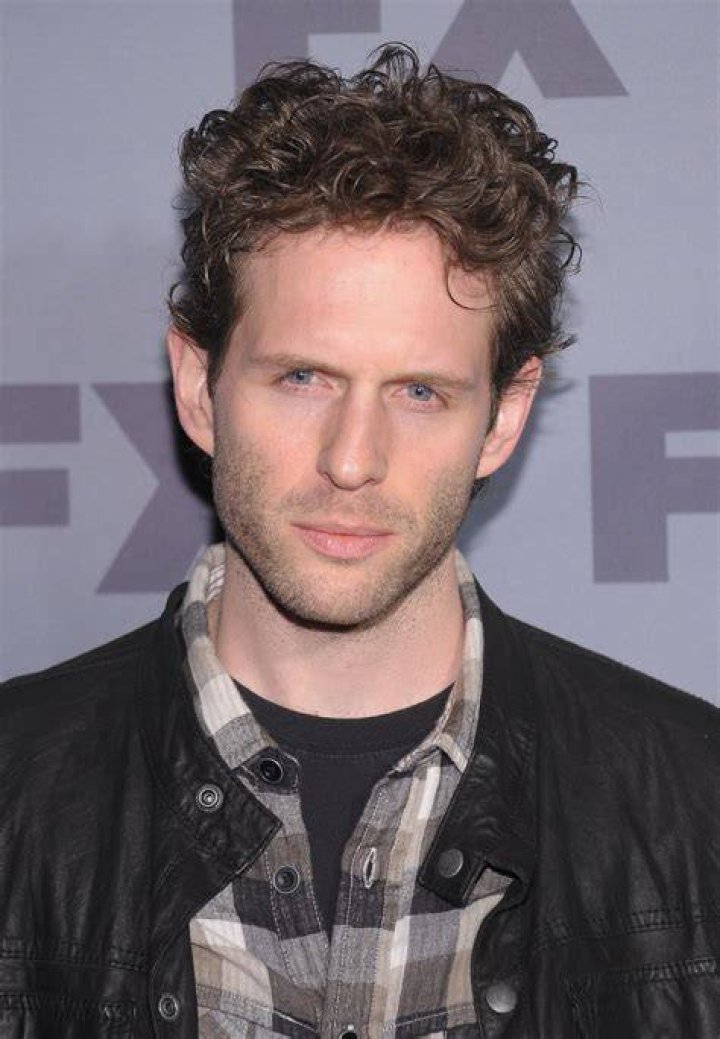 Glenn Howerton Age, Height, Movies and TV Shows, Education, Family ABTC