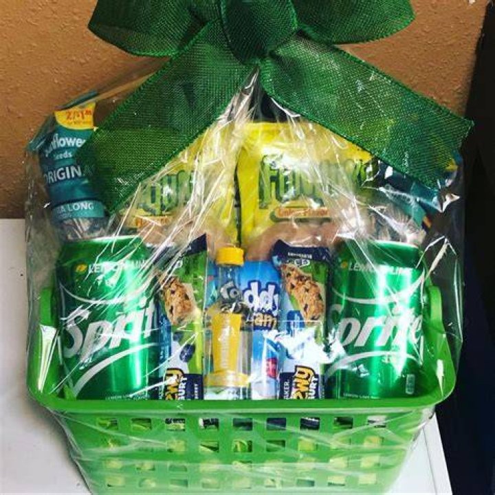 Green snacks Themed gift baskets, Green snacks, Teacher gifts