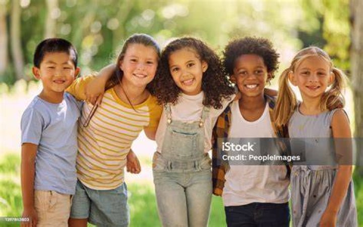 Groupe ami enfant hires stock photography and images Alamy