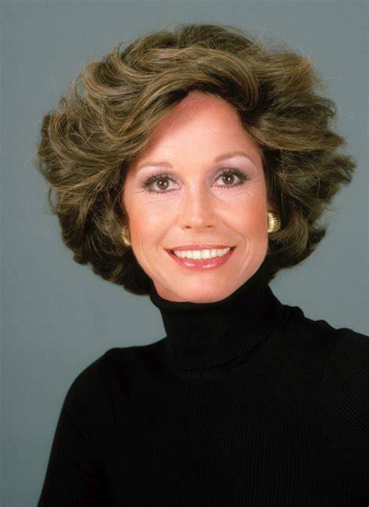 Inside Mary Tyler Moore's 33Year Love Story with Husband Robert Levine
