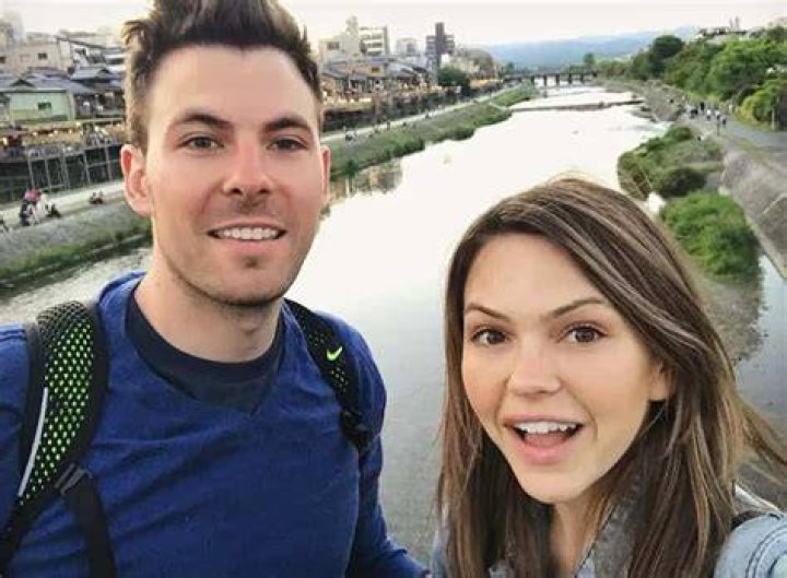 Is Aimee Teegarden Married? Net Worth, Measurement.