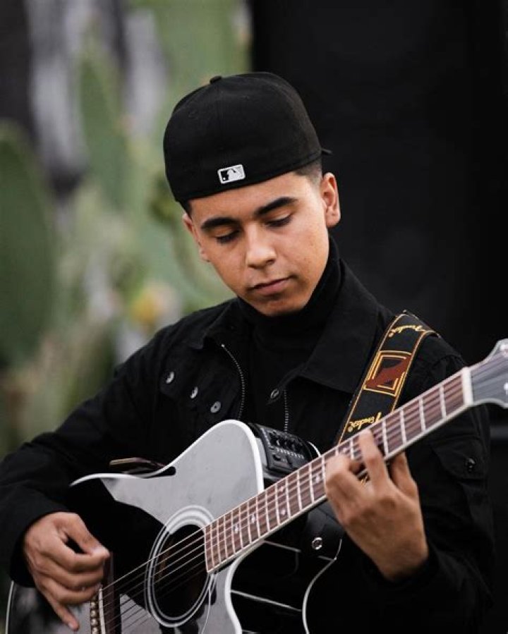 Iv&aacute;n Cornejo Continues Teen Trend on Regional Mexican Albums Chart