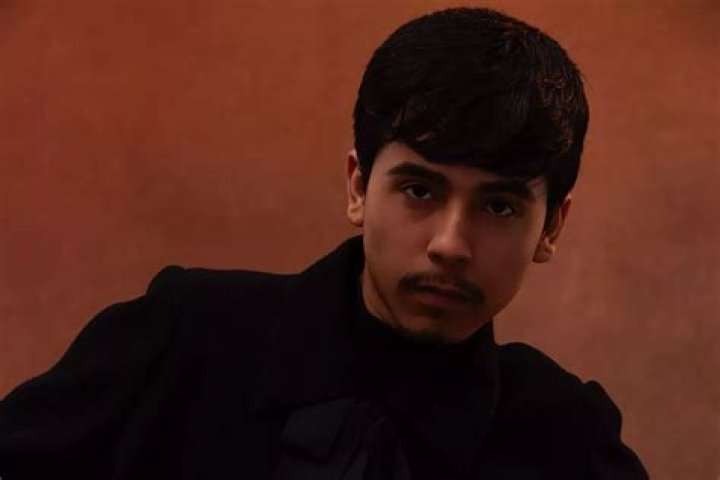 Ivan Cornejo (Singer) Bio, Wiki, Height, Girlfriend, Net Worth, Songs