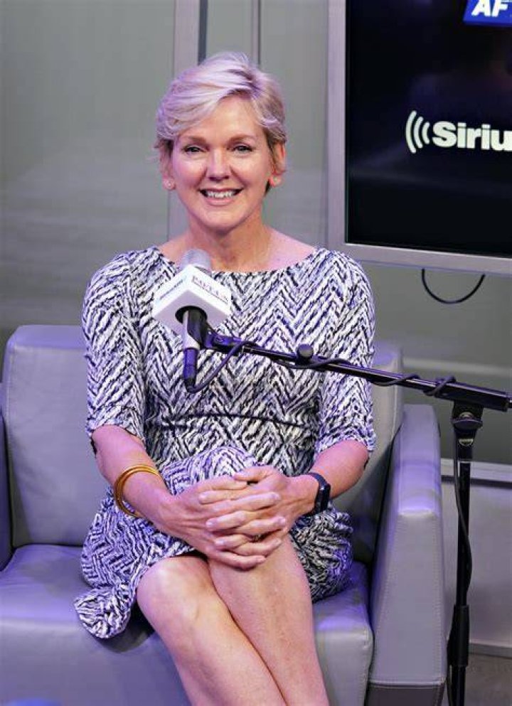 Jennifer Granholm Height, Age, Body Measurements, Wiki