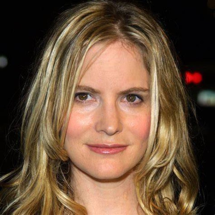Jennifer Jason Leigh's Husband Revealed!
