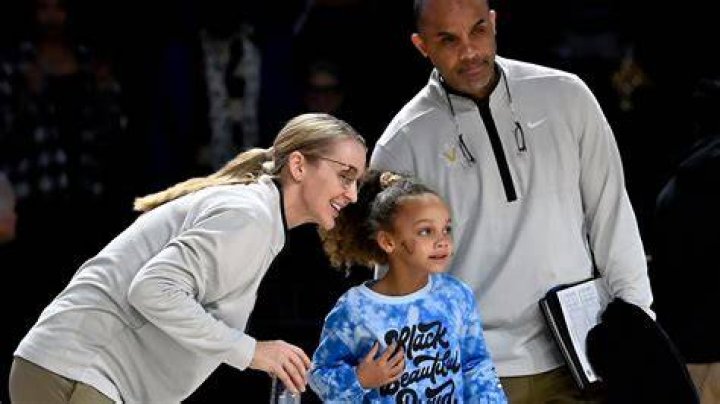 Latarray Eutsey's Husband And Her Coaching Success