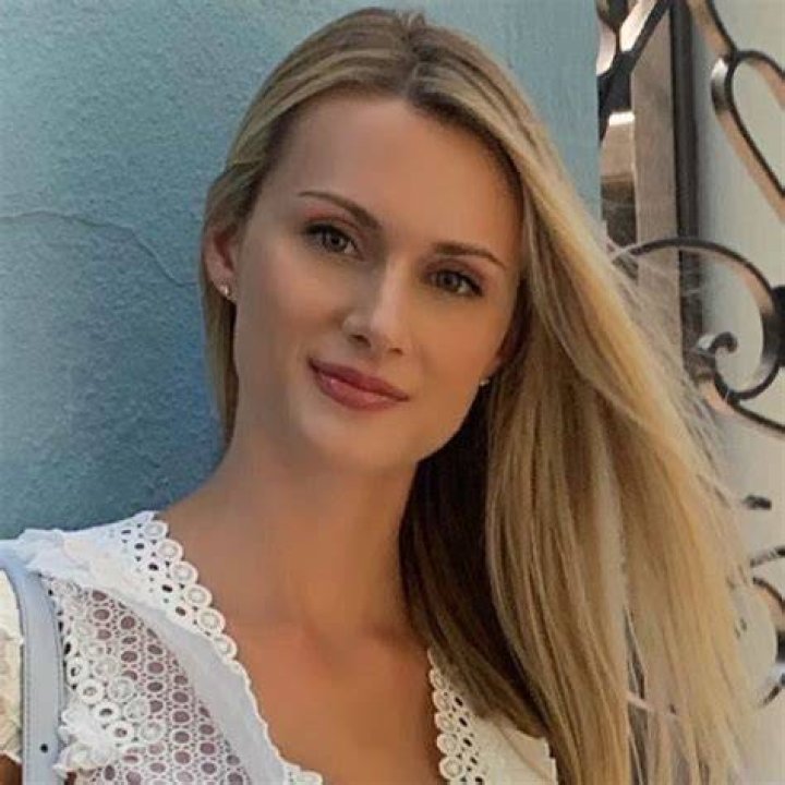 Laura Savoie Wiki, Bio, Age, Boyfriend, Dating, Husband, Height, Weight