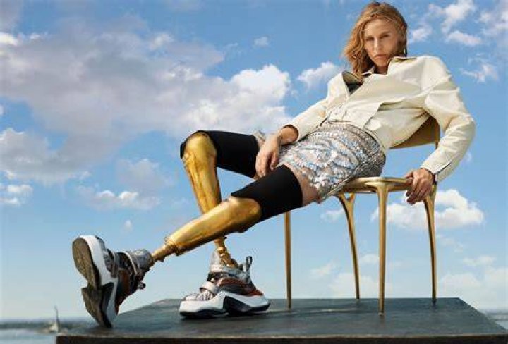 Lauren Wasser (Golden Legs Model) Wiki, Biography, Age, Wife