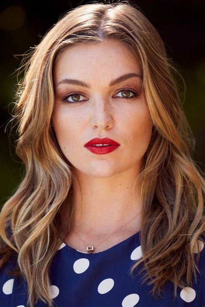 Lili Simmons r/PrettyGirls