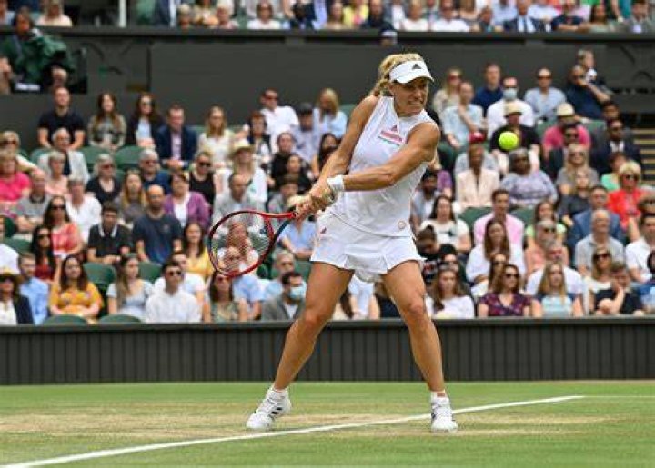 Love all! Angelique Kerber and Partner Franco Bianco Baby Liana