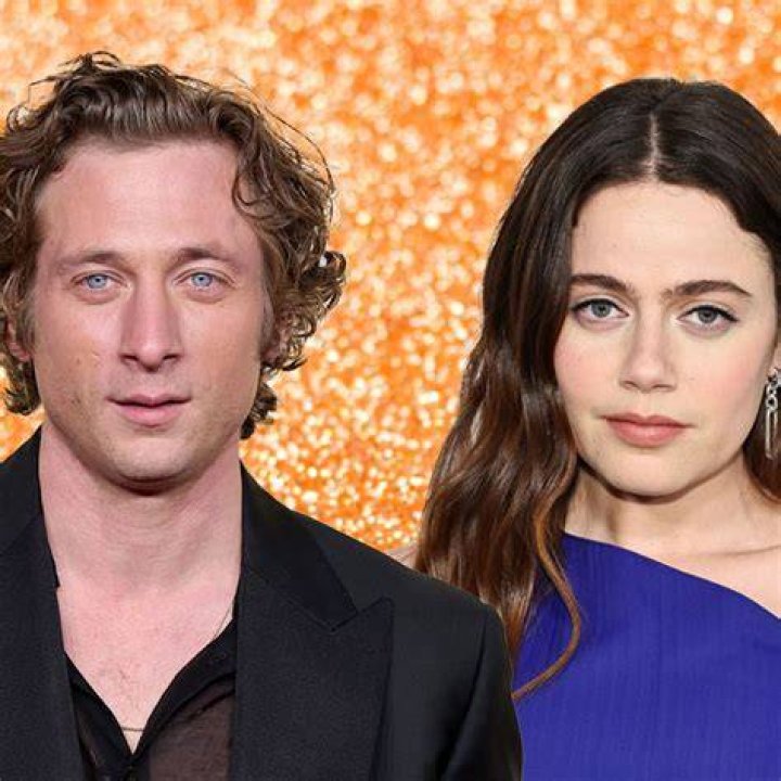 Molly Gordon Wiki Reveals Boyfriend At Age 22! Subtly Heart Melting