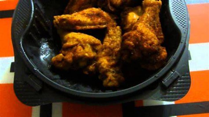 Review Pizza Hut Cajun Wings Brand Eating