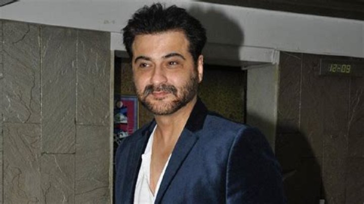 Sanjay Kapoor returns to small screen after 13 years with Vikram Bhatt