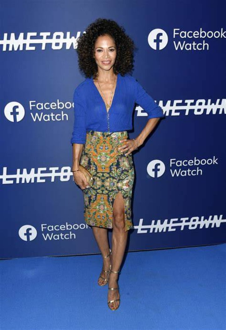 Sherri Saum Picture 20 People's Choice Awards 2016 Arrivals