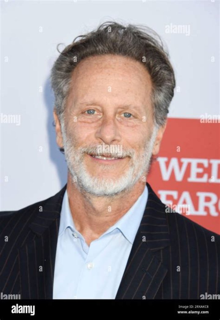 Steven Weber will return for Chicago Med season 8 (2022)