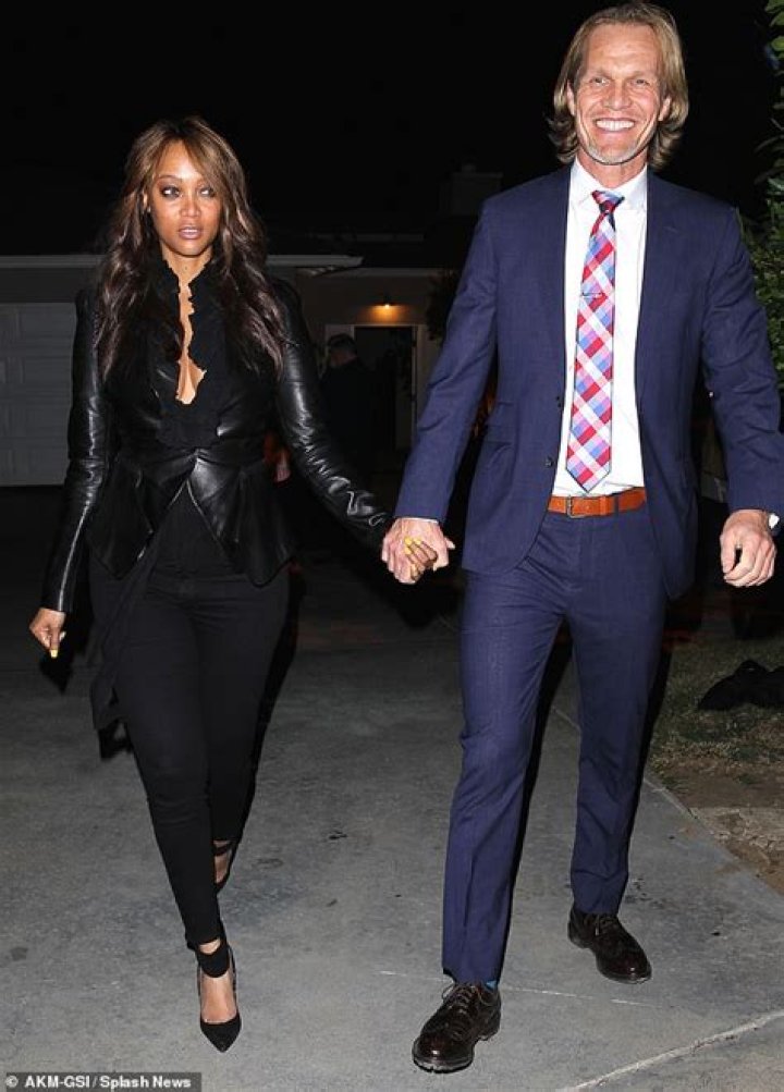 Tyra Banks and her dad It's a FAMILY affair! Pinterest Dads and