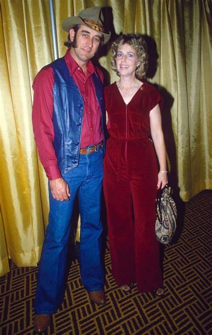 Unveil The Enigmatic Soulmate Behind The Country Music Icon: Don Williams' Wife Revealed