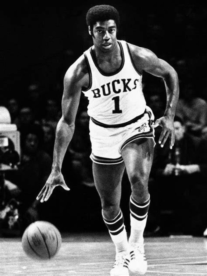Unveiling The Net Worth Of Basketball Legend Oscar Robertson: A Journey Of Discovery