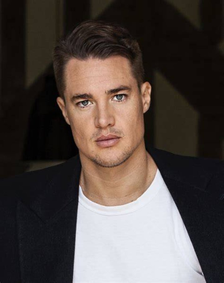 Who is Alexander Dreymon? Age, children, wife, movies, education, net